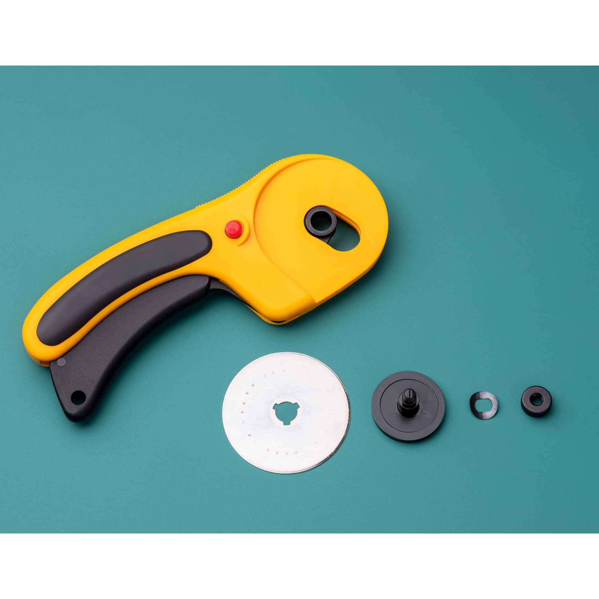 OLFA 60mm Ergonomic Squeeze-Handle Rotary Cutter (RTY-3/DX) - 12-Layer - Image 4