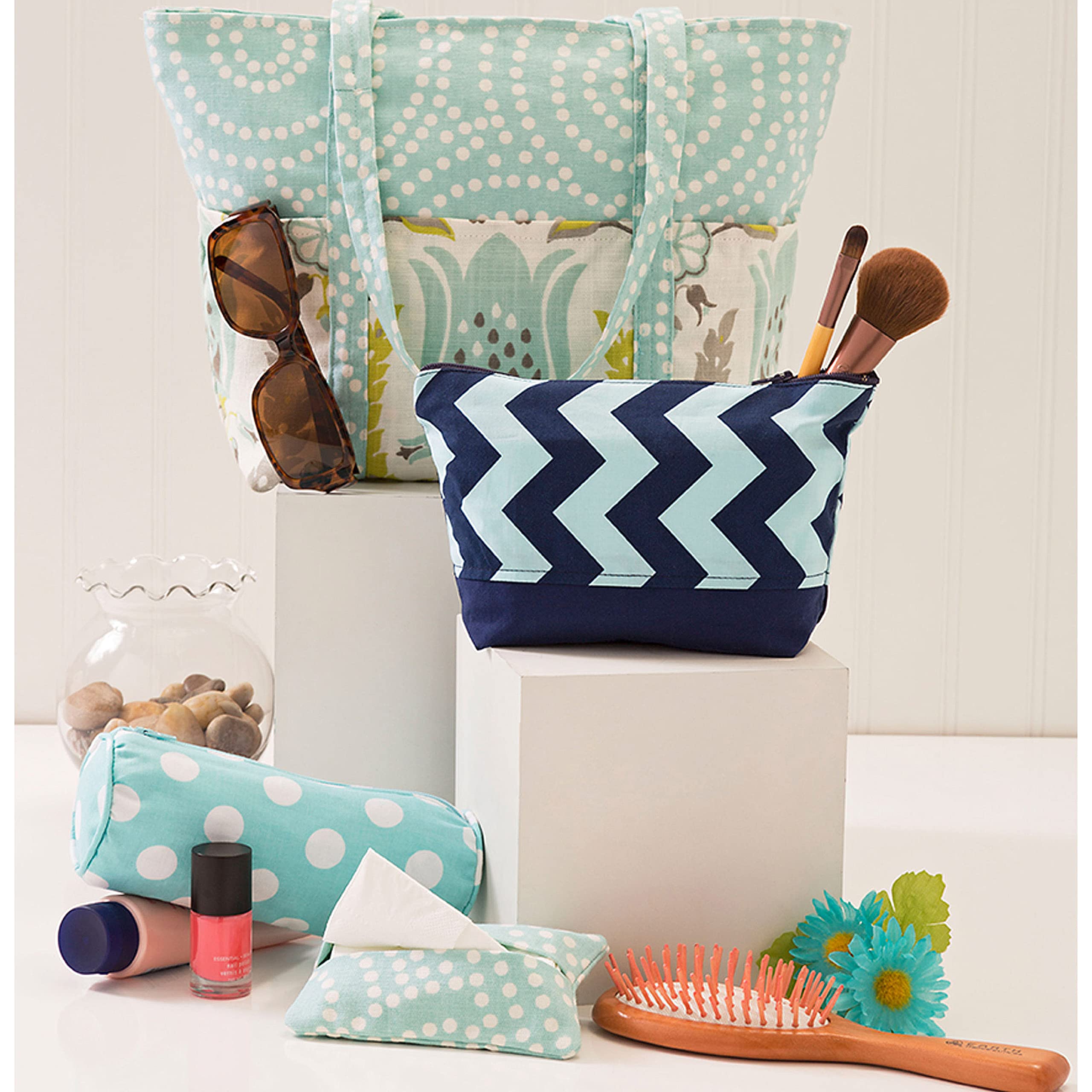 Simplicity S9310 Totes & Bags Sewing Pattern, Assorted Tote Bags, Cosmetic Bags & Tissue Cover, One Size - Image 4